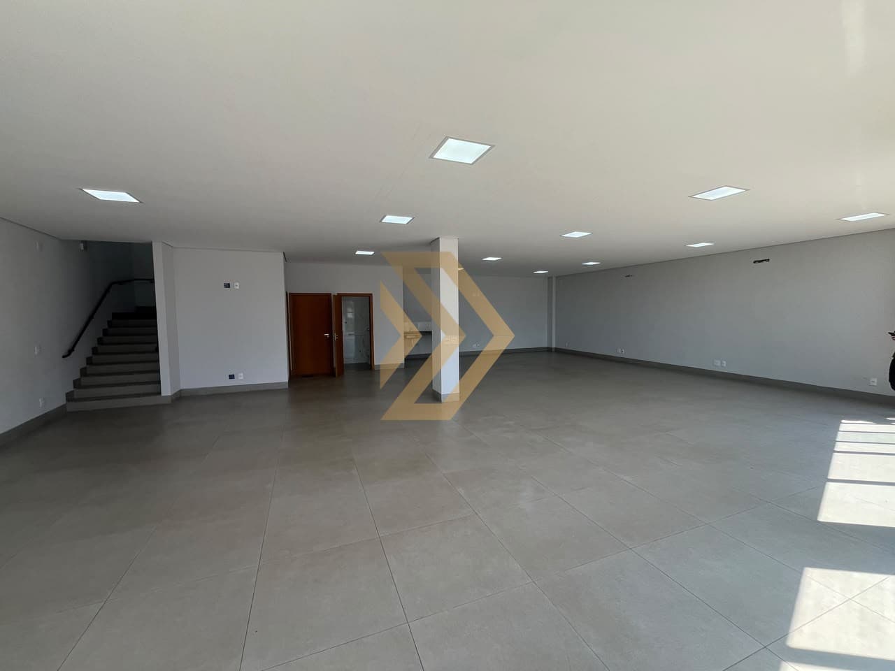 Imóvel comercial Sala comercial para venda e locação, 250m² - Centro, Marília