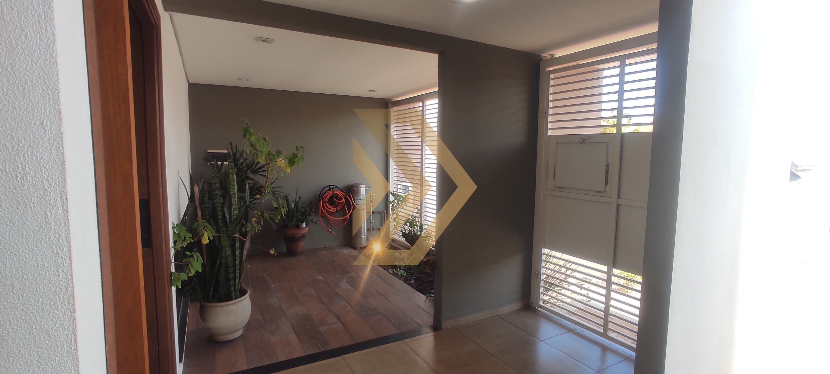 Casa para venda, 130m², com 3 dormitórios - Jardim Marajá, Marília