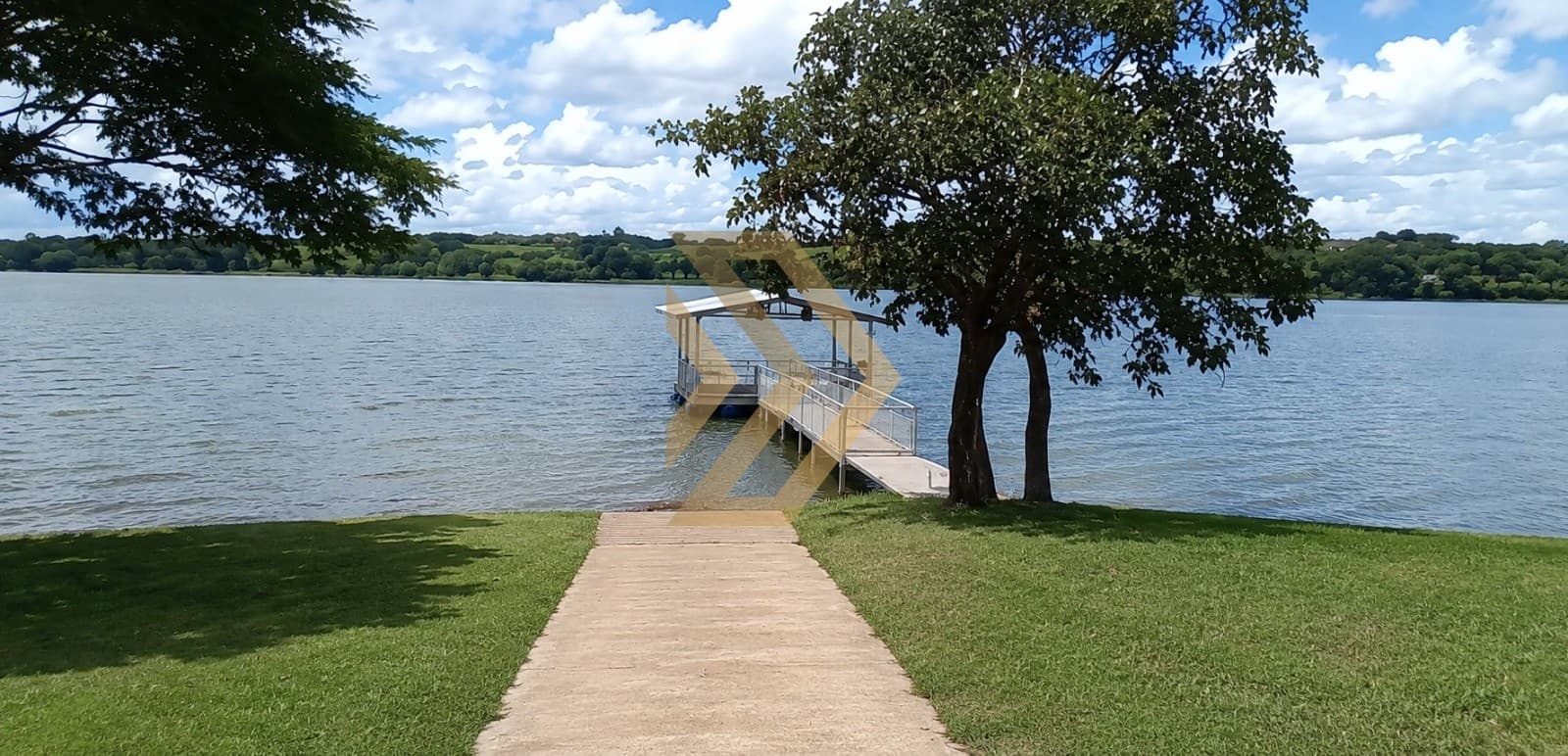 Rancho Recanto Rio Dourado - Imóvel rural Chácara para venda, 320m², com 3 dormitórios - Centro, Lins