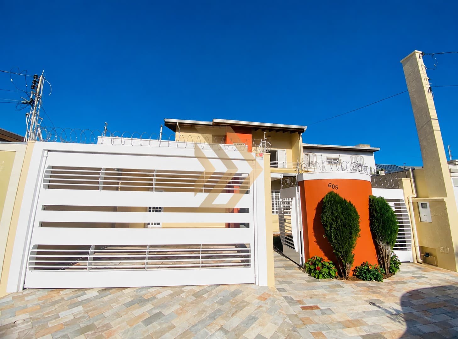 Casa Sobrado para venda e locação, 200m², com 3 dormitórios - Jardim Maria Izabel, Marília